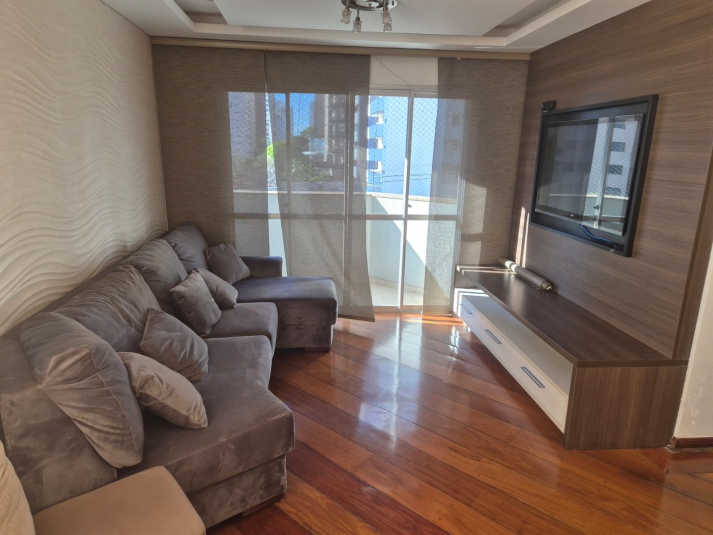 Apartamento para vendalocacaovenda e locacao no Centro em Londrina com 134m² por R$ 700.000,004.500,00