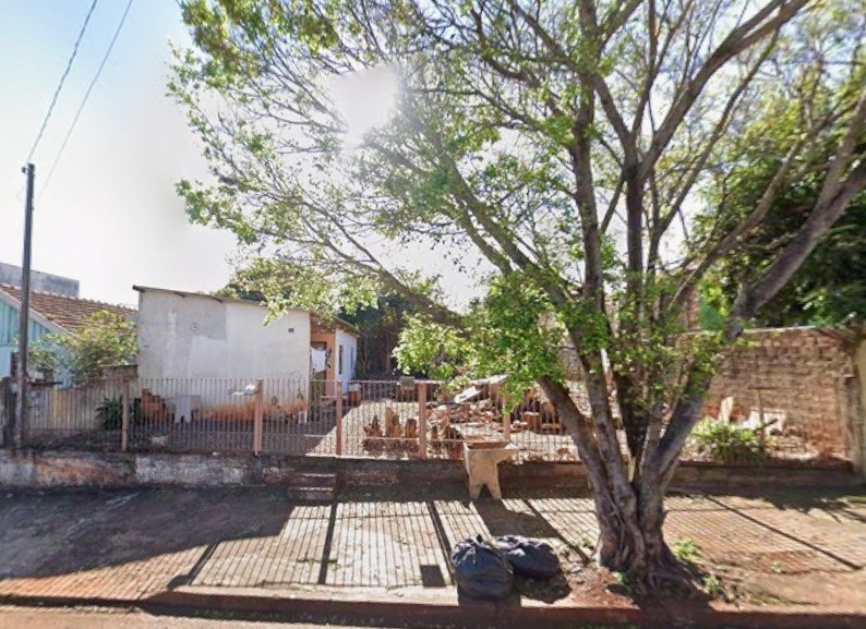 Casa para locacao no Centro em Ibipora com 0m² por R$ 750,00