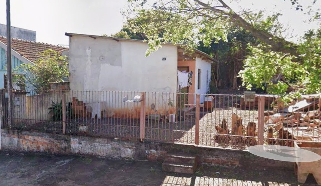 Casa para locacao no Centro em Ibipora com 0m² por R$ 750,00