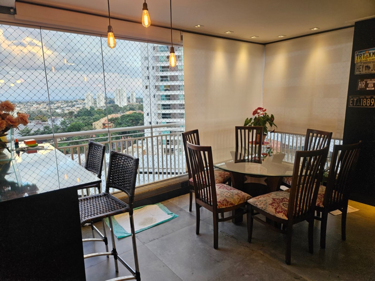 Apartamento para locacao no Gleba Fazenda Palhano em Londrina com 130m² por R$ 5.900,00