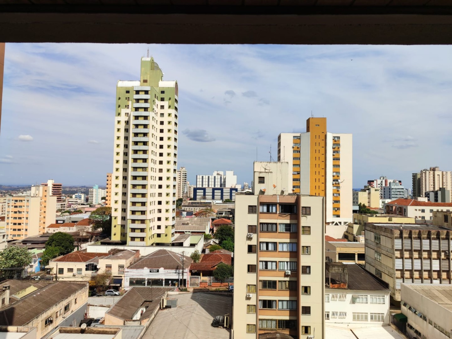 Apartamento para venda no Centro em Londrina com 64m² por R$ 260.000,00
