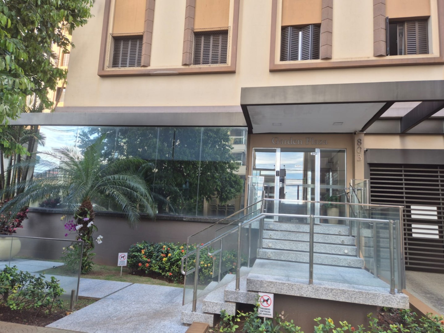 Apartamento para venda no Centro em Londrina com 73,75m² por R$ 350.000,00