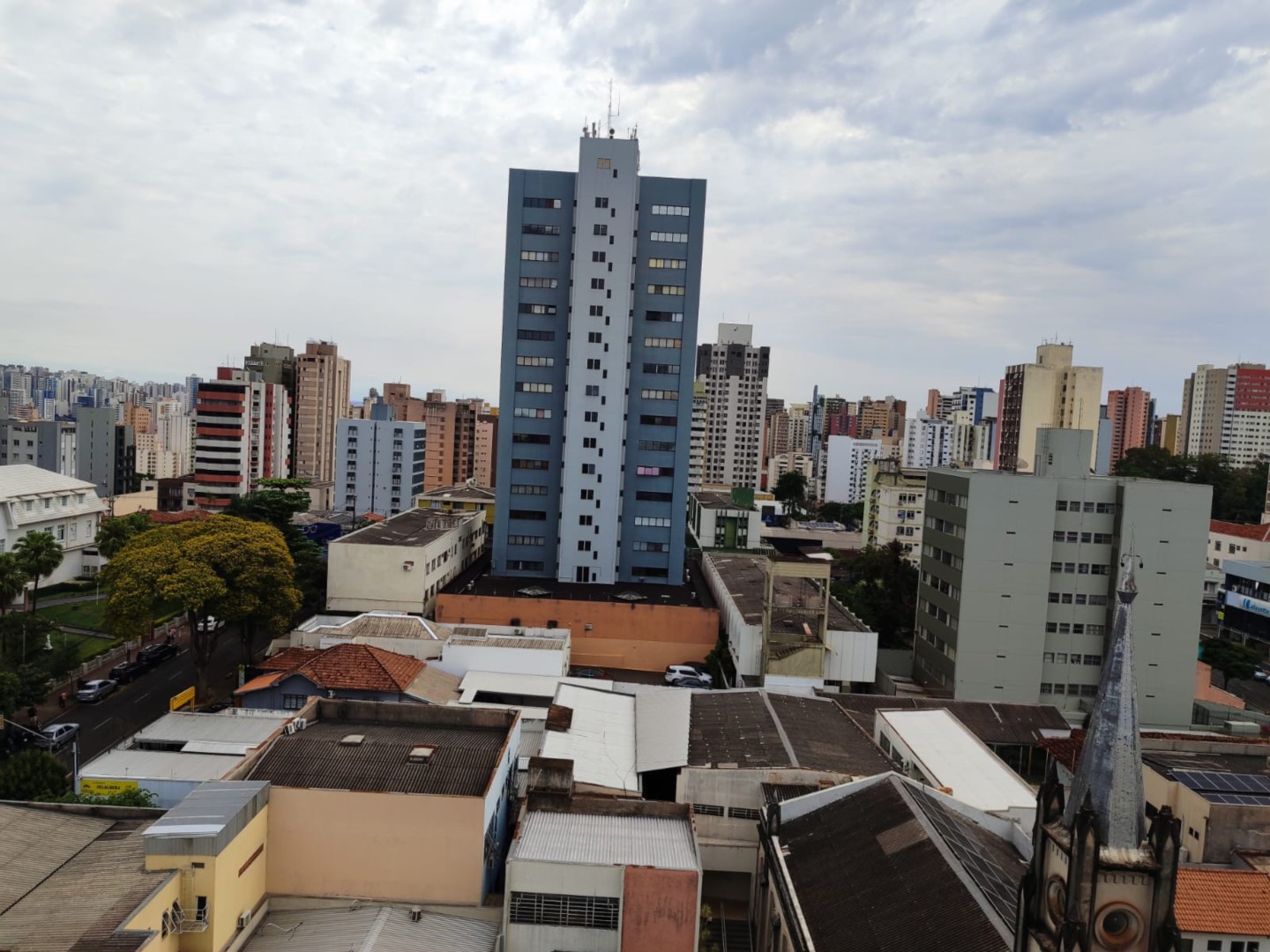 Apartamento para venda no Centro em Londrina com 132m² por R$ 470.000,00