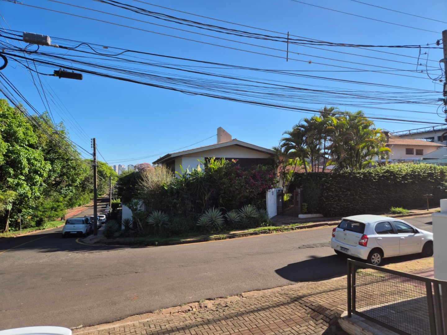 Sobrado para venda no Los Angeles em Londrina com 0m² por R$ 1.500.000,00