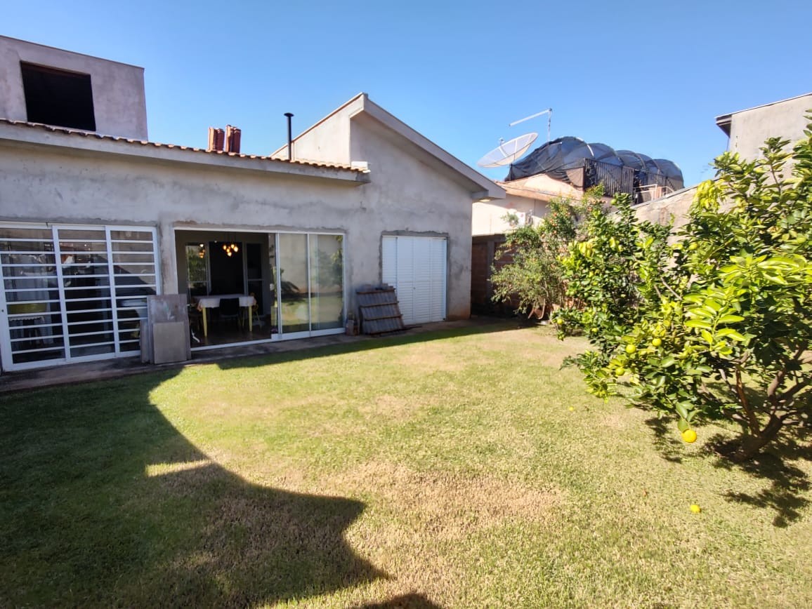 Casa para venda no Messianico em Londrina com 130m² por R$ 730.000,00