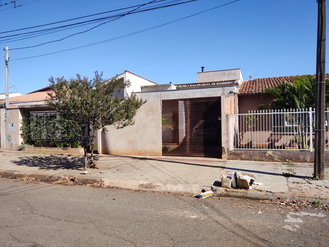 Casa para venda no Messianico em Londrina com 130m² por R$ 730.000,00