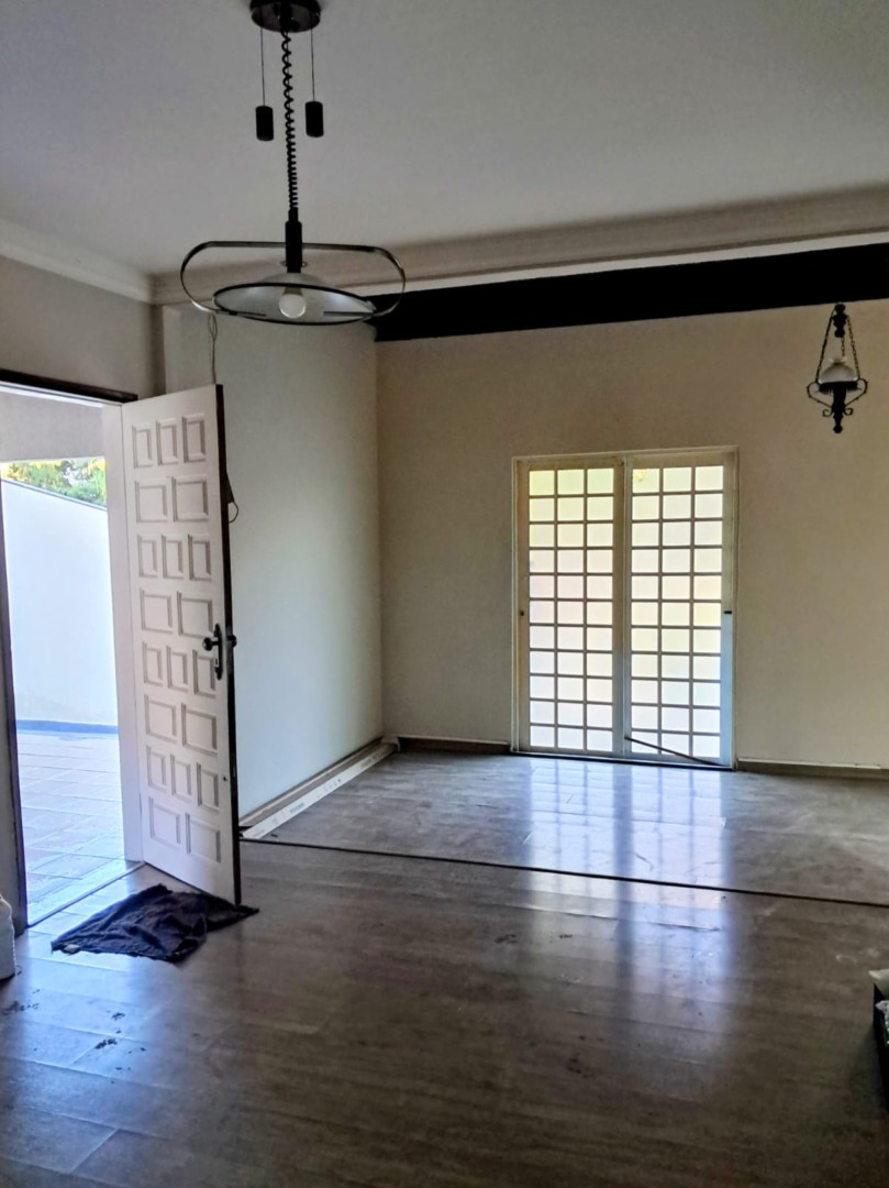Casa para venda no Alpes em Londrina com 229m² por R$ 540.000,00