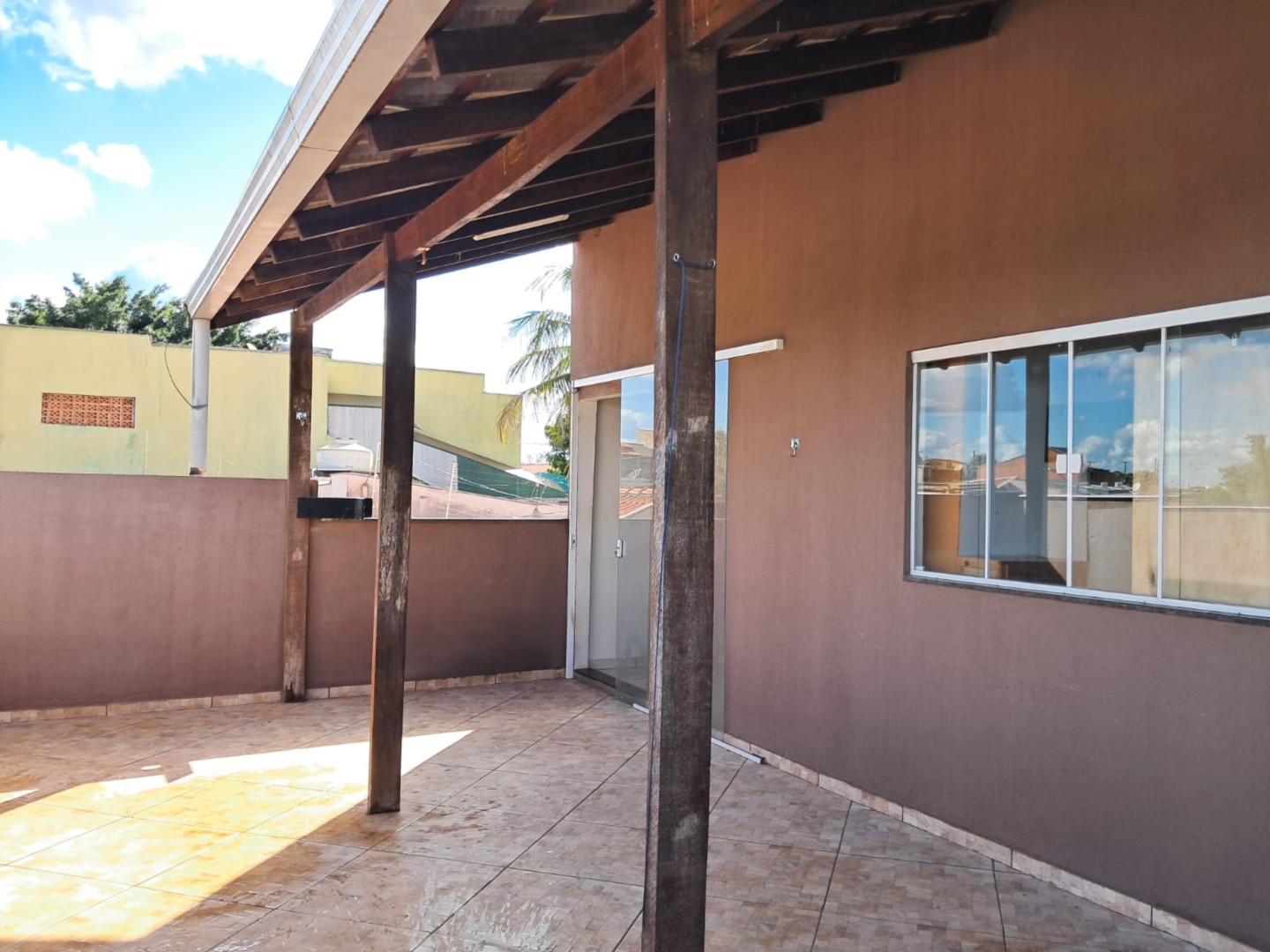 Casa para venda no Jardim Alto do Cafezal em Londrina com 99m² por R$ 450.000,00