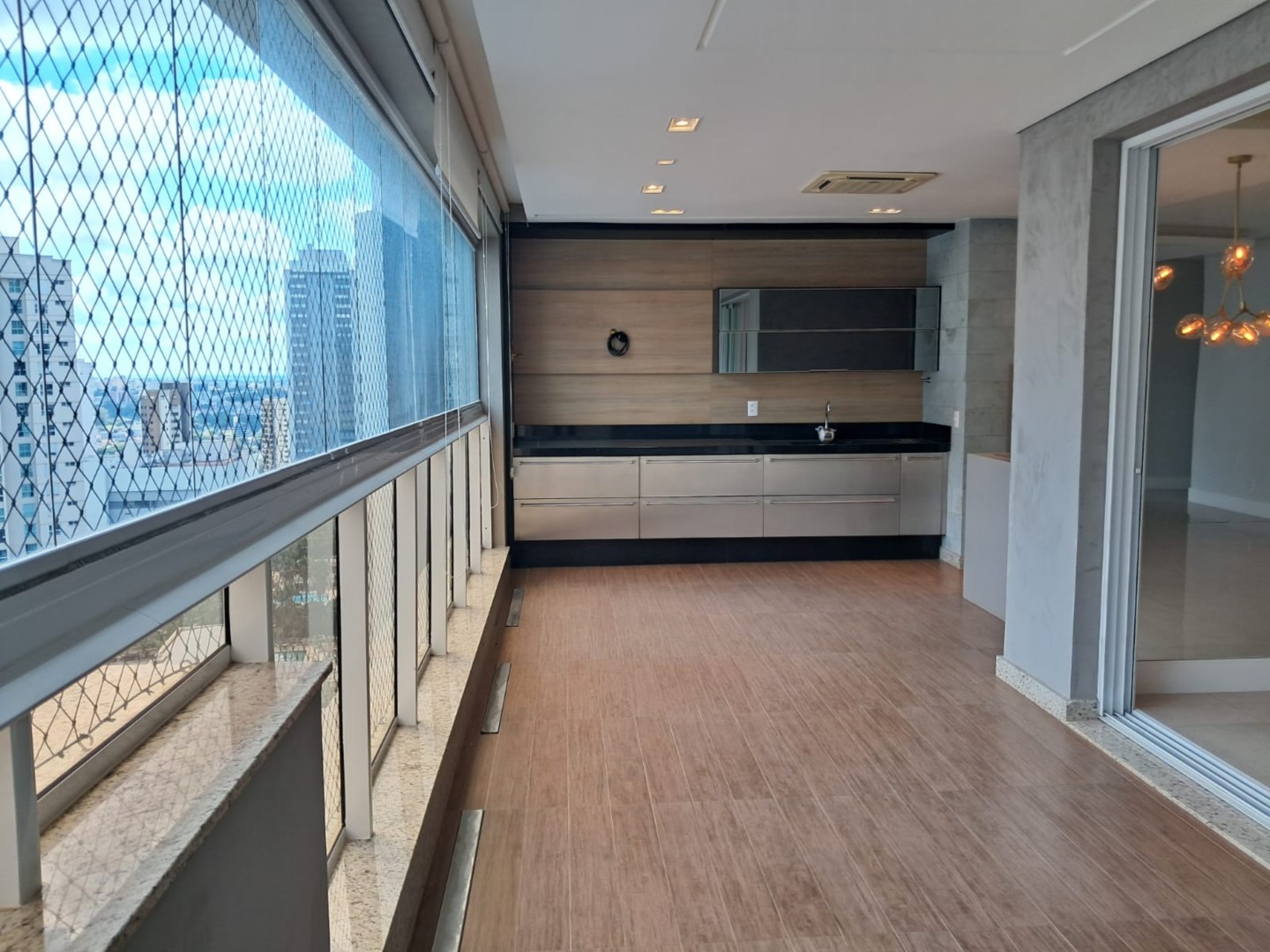 Apartamento para venda no Gleba Fazenda Palhano em Londrina com 236m² por R$ 2.700.000,00