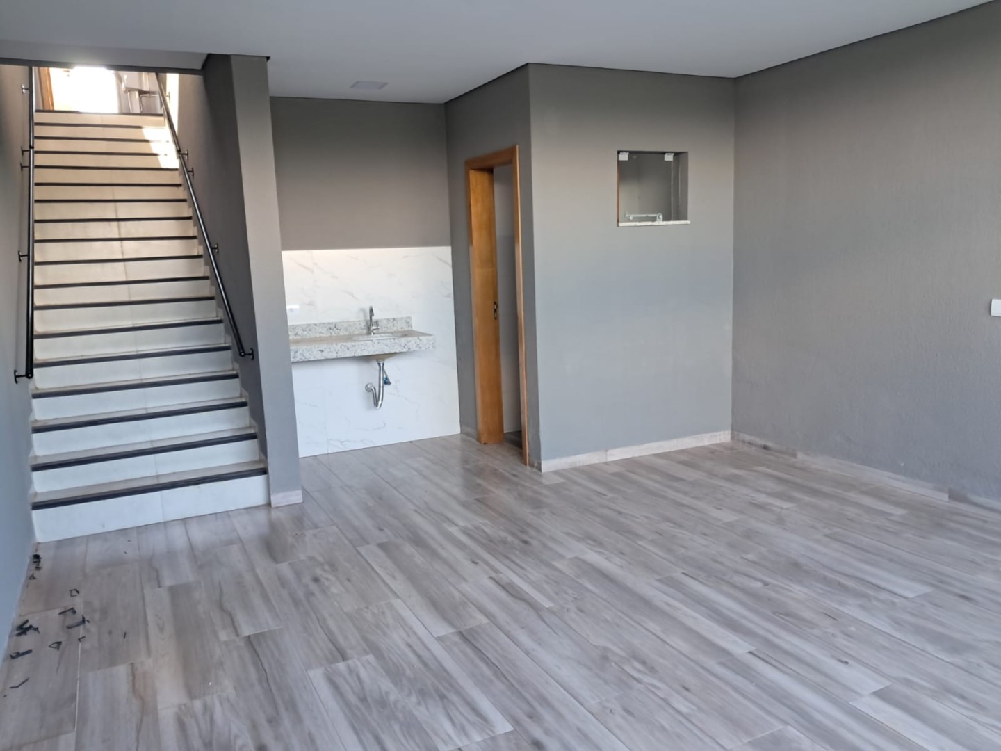 Casa para venda no California em Londrina com 121,88m² por R$ 650.000,00