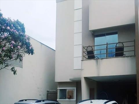 Casa para venda no Jardim Joquei Club em Londrina com 137m² por R$ 690.000,00