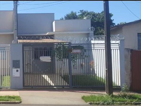Casa para venda no California em Londrina com 70m² por R$ 330.000,00