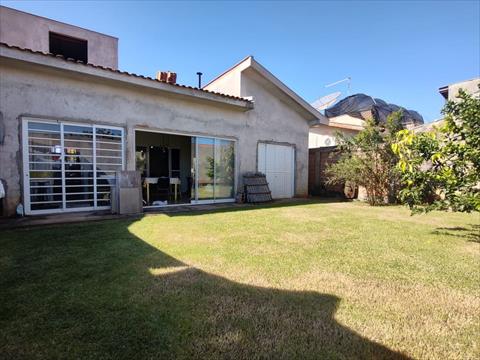 Casa para venda no Messianico em Londrina com 130m² por R$ 730.000,00