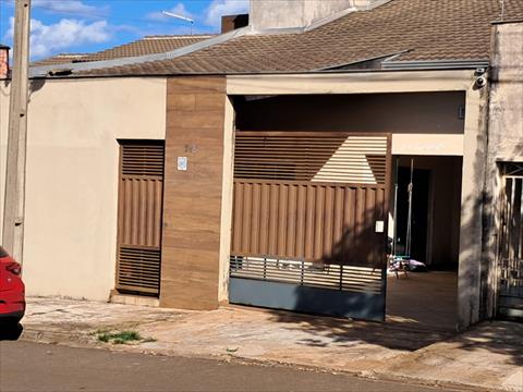 Casa para venda no Jardim Alto do Cafezal em Londrina com 99m² por R$ 450.000,00