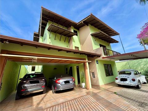 Sobrado para venda no Weissopolis em Pinhais com 511m² por R$ 990.000,00