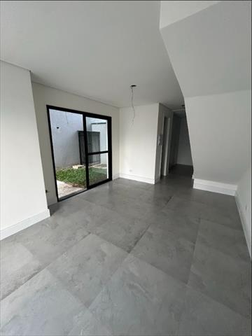 Sobrado para venda no Xaxim em Curitiba com 222,55m² por R$ 650.000,00