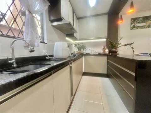 Sobrado para venda no Boqueirao em Curitiba com 146,35m² por R$ 677.000,00