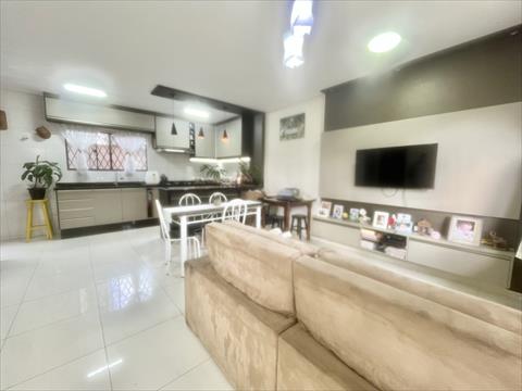 Sobrado para venda no Boqueirao em Curitiba com 146,35m² por R$ 677.000,00