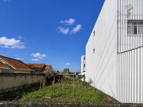 Terreno para locacao no Capao Raso em Curitiba com 0m² por R$ 2.500,00