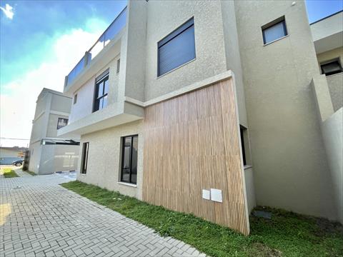 Sobrado para venda no Xaxim em Curitiba com 182m² por R$ 890.000,00