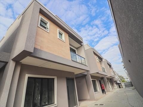 Sobrado para venda no Boqueirao em Curitiba com 141,8m² por R$ 1.020.000,00