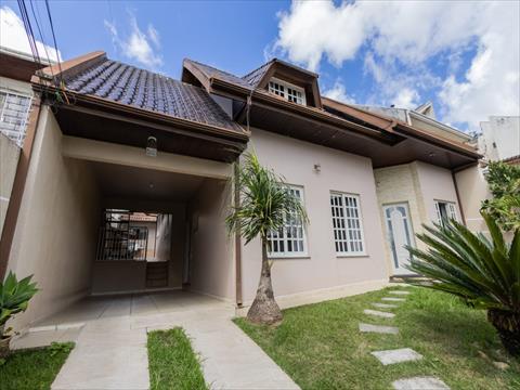 Sobrado para venda no Pilarzinho em Curitiba com 360m² por R$ 960.000,00