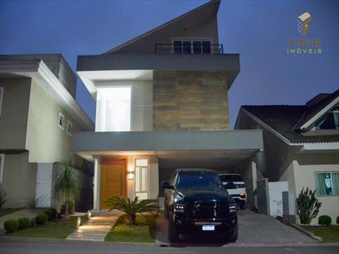 Casa de Condomínio para venda no Xaxim em Curitiba com 244m² por R$ 1.899.000,00