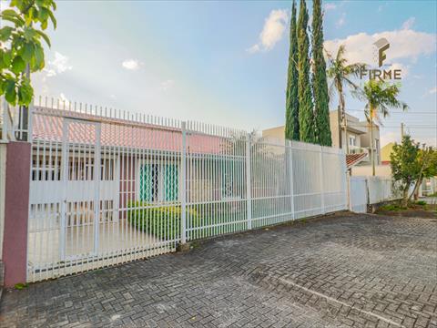 Casa para venda no Fanny em Curitiba com 390m² por R$ 1.180.000,00
