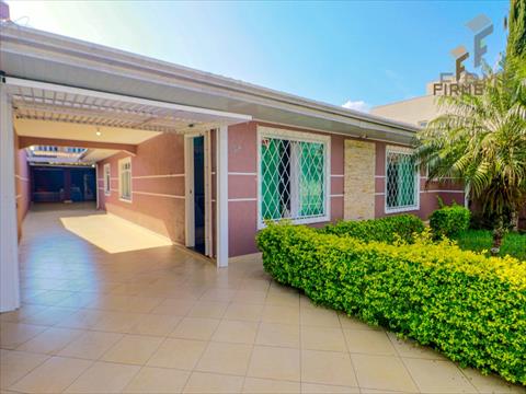 Casa para venda no Fanny em Curitiba com 390m² por R$ 1.180.000,00