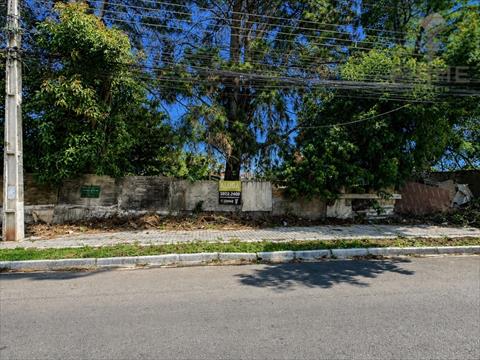 Terreno para locacao no Alto Boqueirao em Curitiba com 1.272m² por R$ 2.500,00
