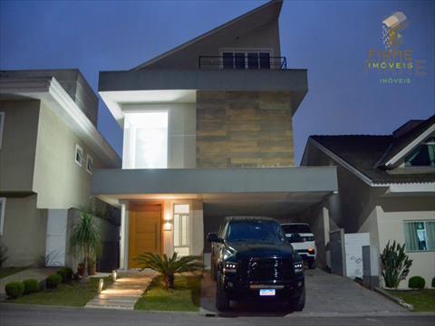 Casa de Condomínio para locacao no Xaxim em Curitiba com 244m² por R$ 15.625,00