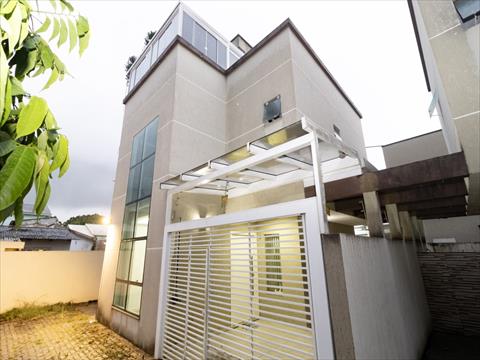 Sobrado para venda no Boqueirao em Curitiba com 173,11m² por R$ 720.000,00