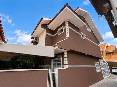 Sobrado para venda no Uberaba em Curitiba com 233,26m² por R$ 1.049.000,00