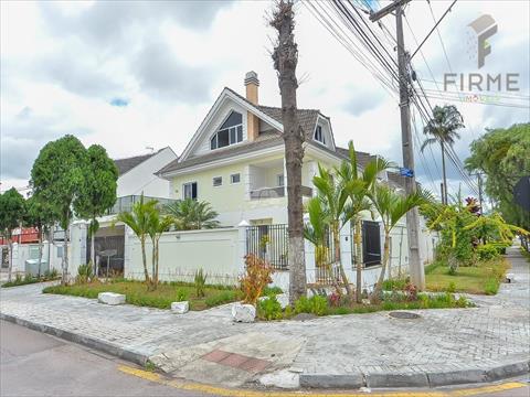 Sobrado para venda no Boqueirao em Curitiba com 247,15m² por R$ 1.150.000,00