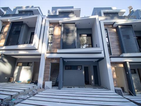 Sobrado para venda no Boqueirao em Curitiba com 179,18m² por R$ 1.131.000,00