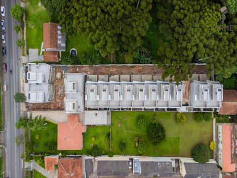 Sobrado para venda no Boqueirao em Curitiba com 179,18m² por R$ 1.105.000,00