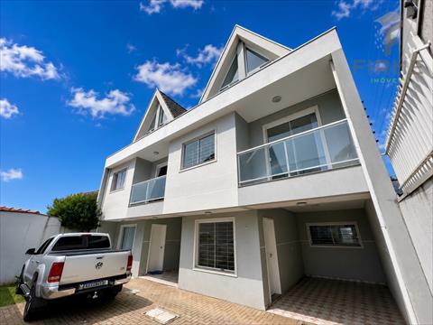 Sobrado para locacao no Boqueirao em Curitiba com 152,64m² por R$ 4.987,50