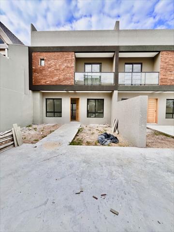 Sobrado para venda no Xaxim em Curitiba com 144,84m² por R$ 679.000,00