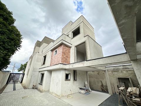 Sobrado para venda no Novo Mundo em Curitiba com 137,94m² por R$ 820.000,00