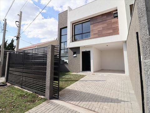 Sobrado para venda no Capao Raso em Curitiba com 121,64m² por R$ 749.000,00