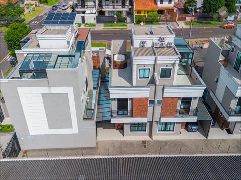 Sobrado para venda no Boqueirao em Curitiba com 180m² por R$ 980.000,00