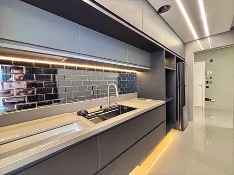 Apartamento para venda no Capao Raso em Curitiba com 137,94m² por R$ 780.000,00