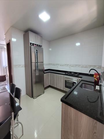 Sobrado para venda no Sitio Cercado em Curitiba com 121m² por R$ 499.000,00