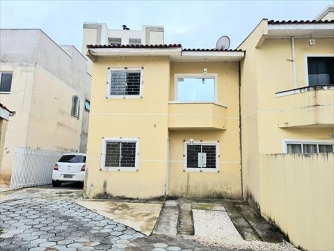 Sobrado para venda no Uberaba em Curitiba com 119m² por R$ 429.000,00