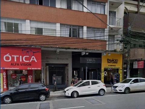 Apartamento para locacao no Centro em Curitiba com 0m² por R$ 2.400,00