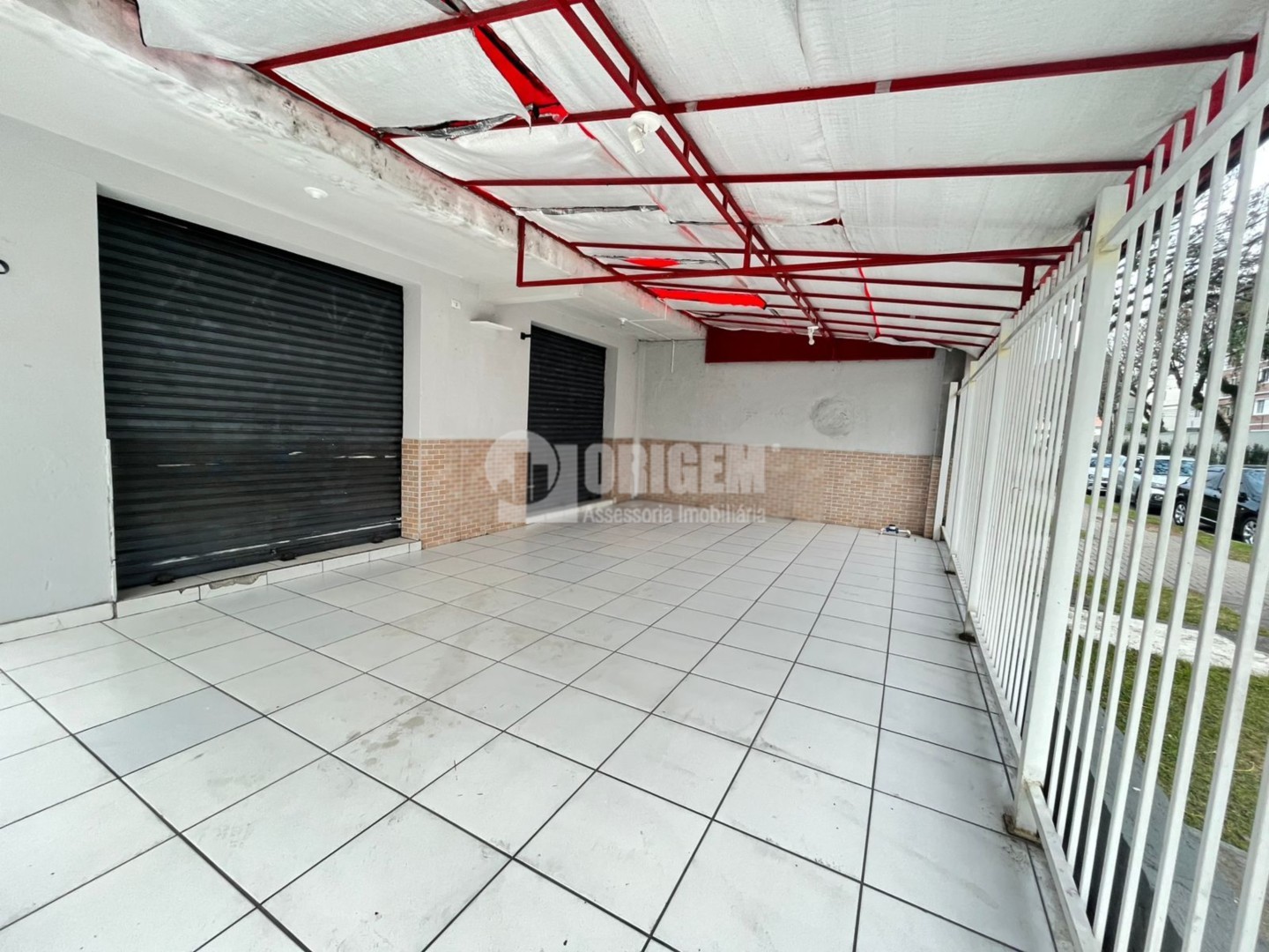 Loja para locacao no Hauer em Curitiba com 53m² por R$ 2.777,78