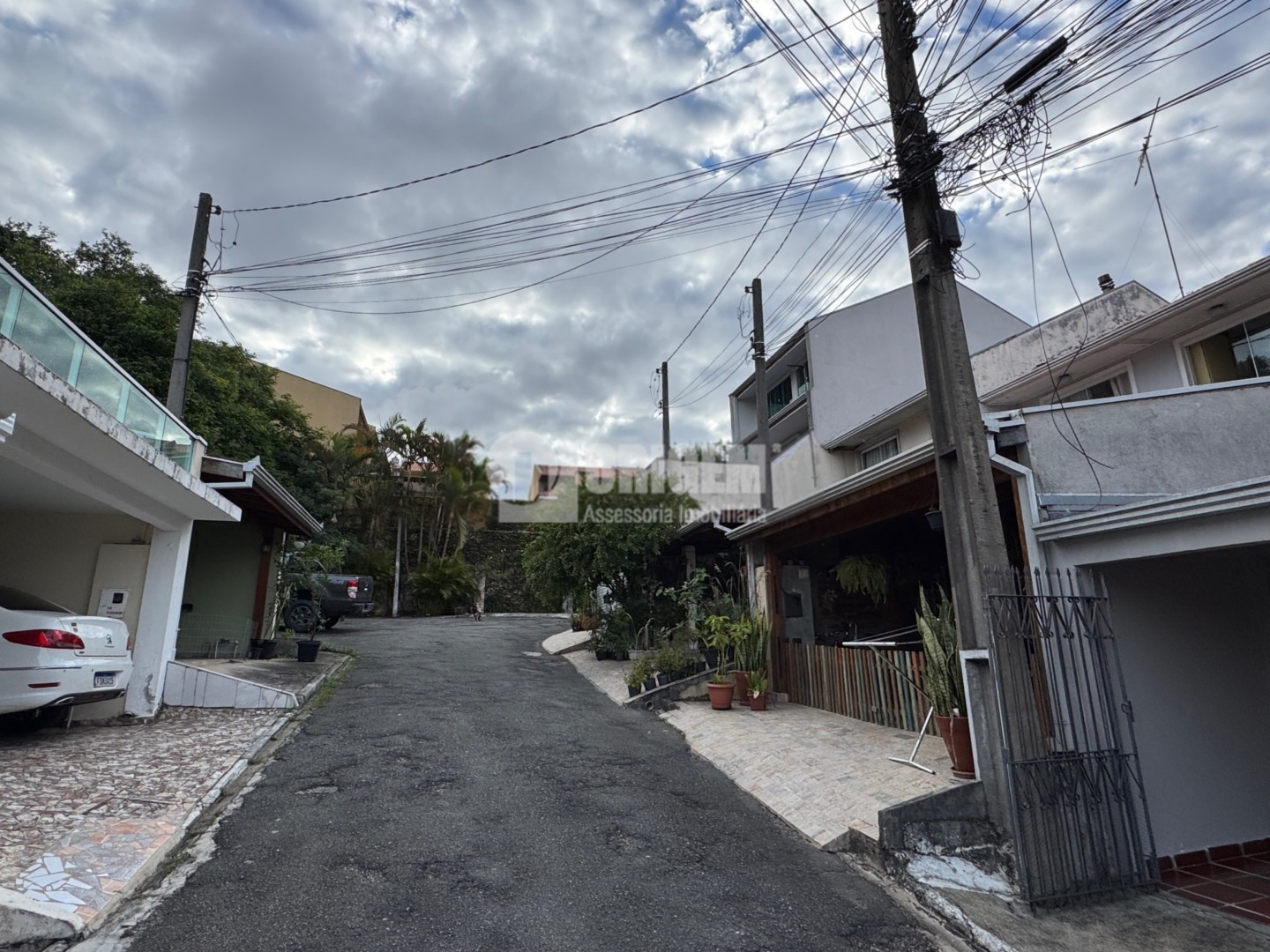 Sobrado em Condomínio para locacao no Bairro Alto em Curitiba com 87,65m² por R$ 2.700,00