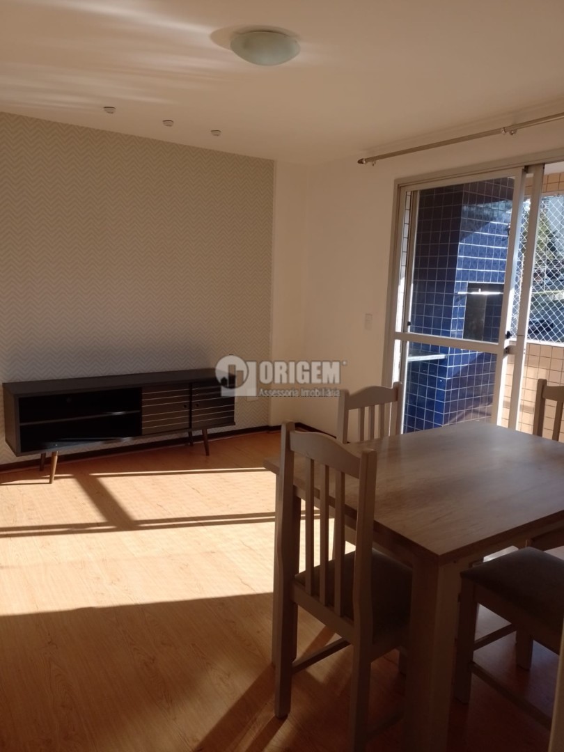 Apartamento para locacao no Mossungue em Curitiba com 95m² por R$ 3.111,11