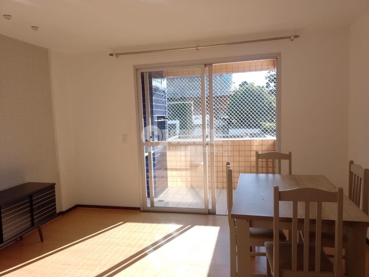 Apartamento para locacao no Mossungue em Curitiba com 95m² por R$ 3.111,11