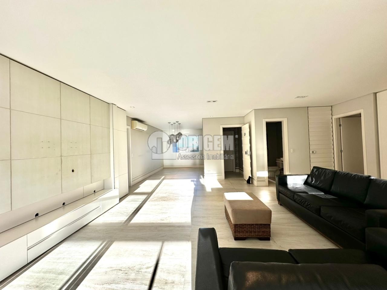 Apartamento para locacao no Agua Verde em Curitiba com 0m² por R$ 0,00